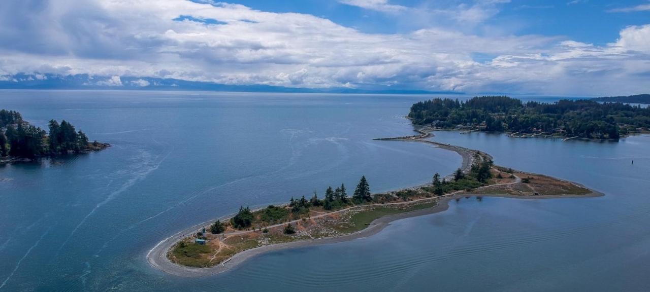 Sooke Vacation Suite Екстериор снимка