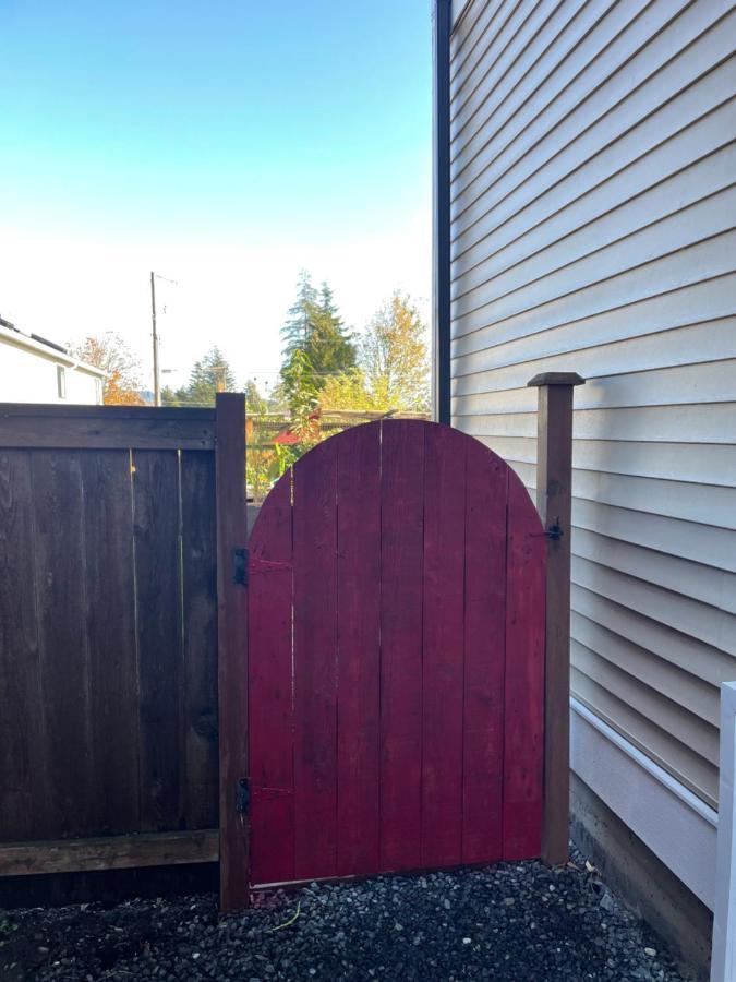 Sooke Vacation Suite Екстериор снимка