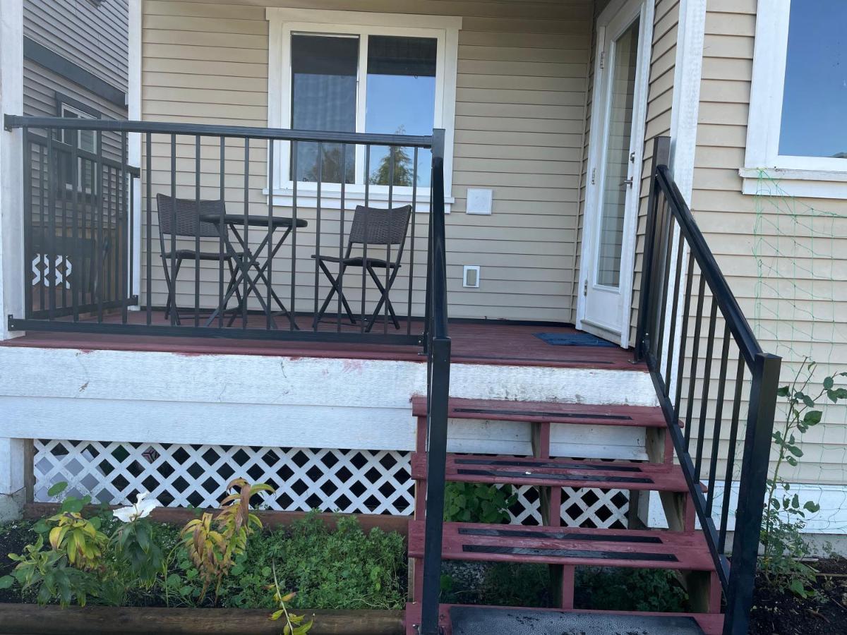 Sooke Vacation Suite Екстериор снимка